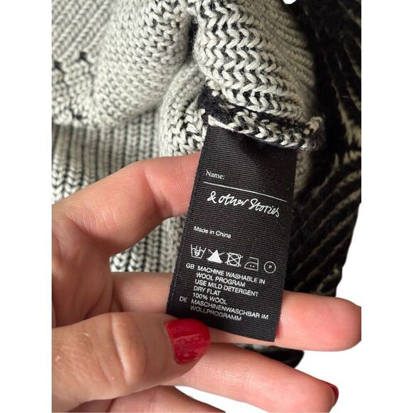 & Other Stories Wool Crewneck Sweater size M Black Gray Cream Abstract - Picture 7 of 8